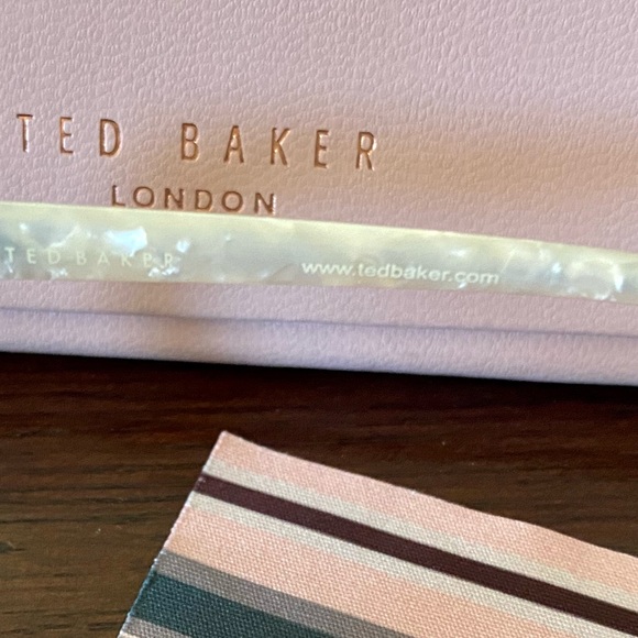 Ted Baker London. Tortoise shell frames, mother of pearl arms - Picture 5 of 9